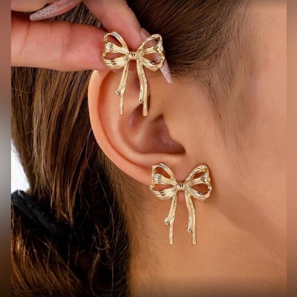 ✨NEW Elegant Gold Bow Hypoallergenic Earrings